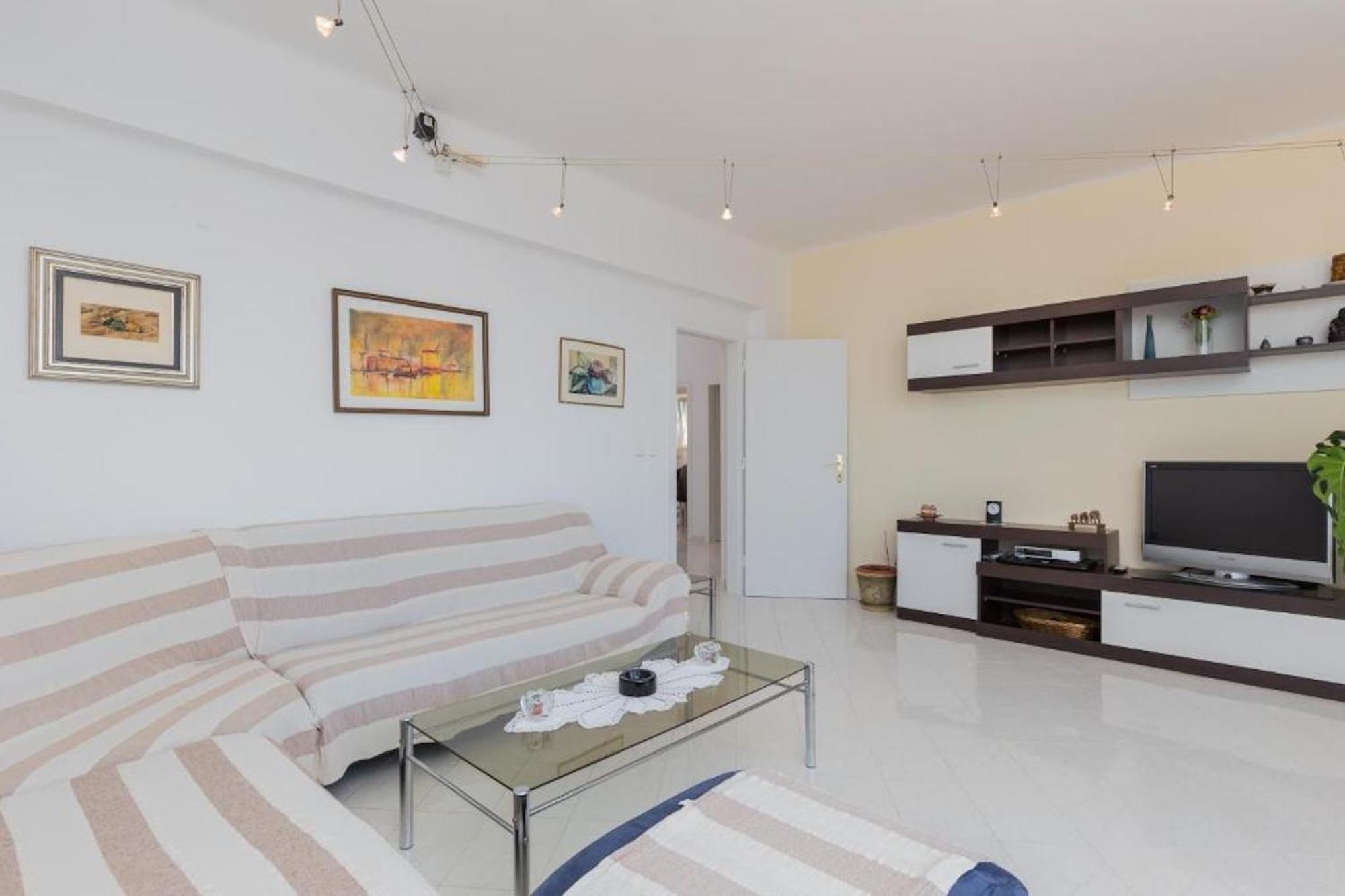 Apartment Rea