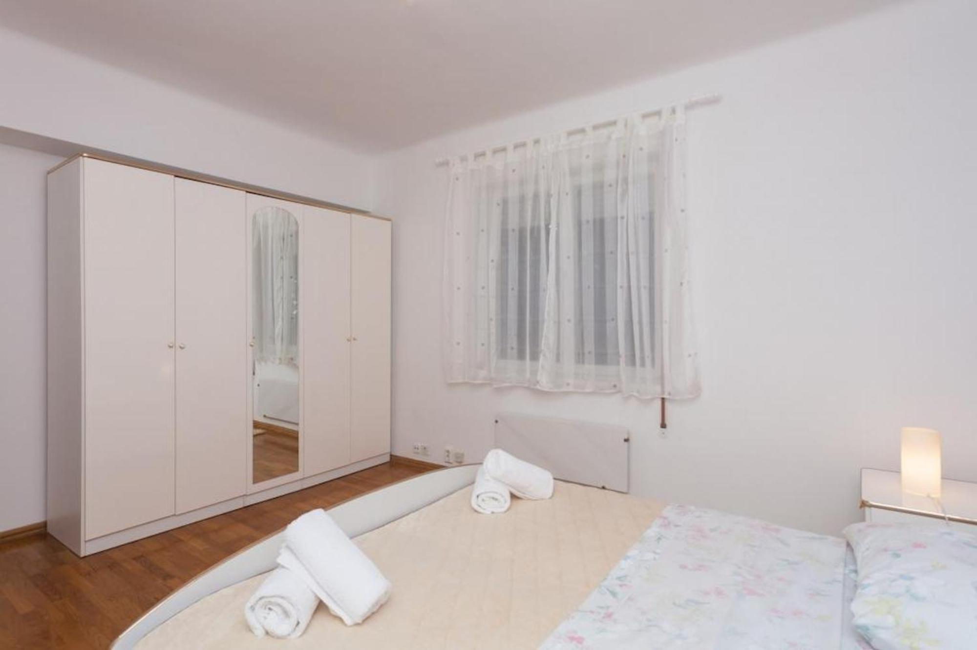 Apartment Rea *