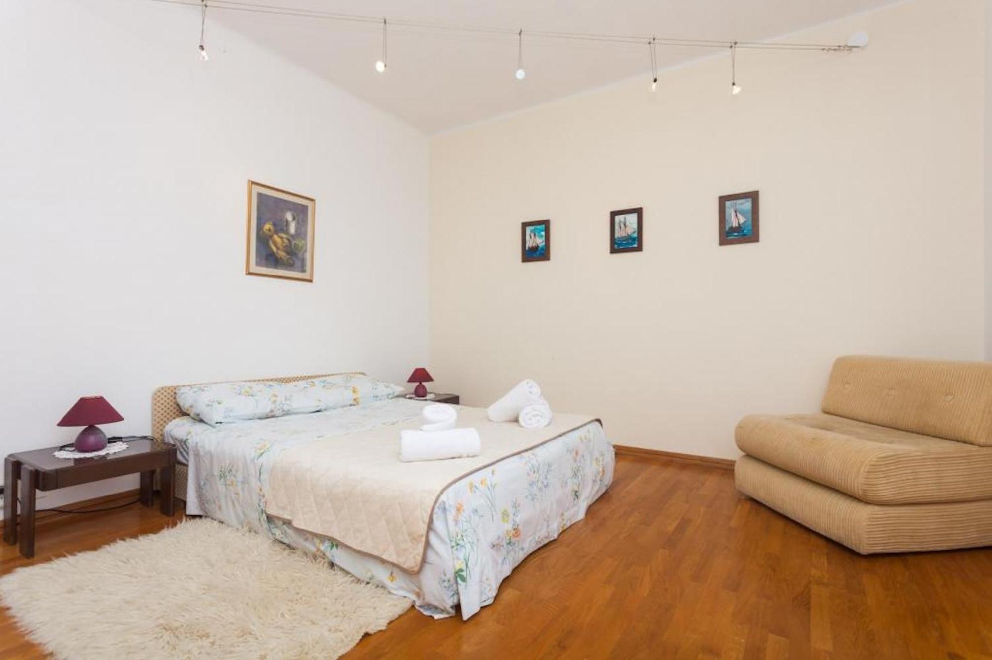 Rea Apartment