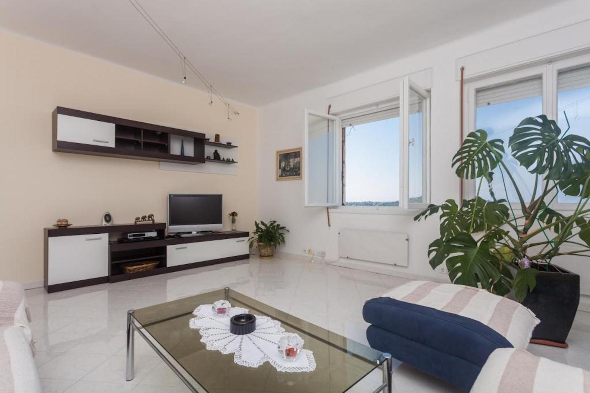 Apartment Rea